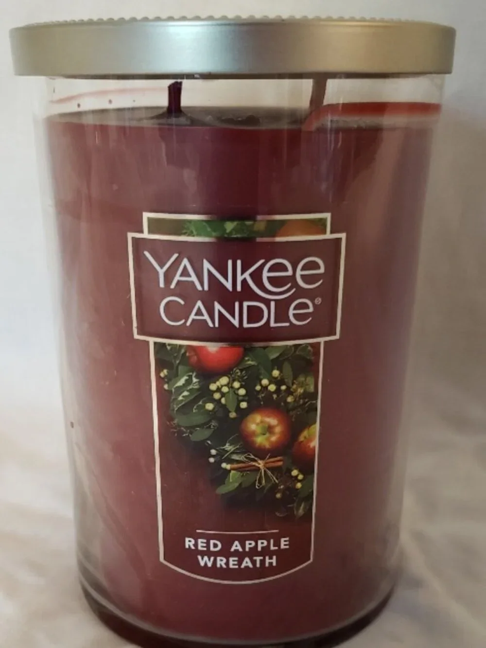 Yankee Candle Red Apple Wreath 2 Wick Tumbler 22 Ounce NEW